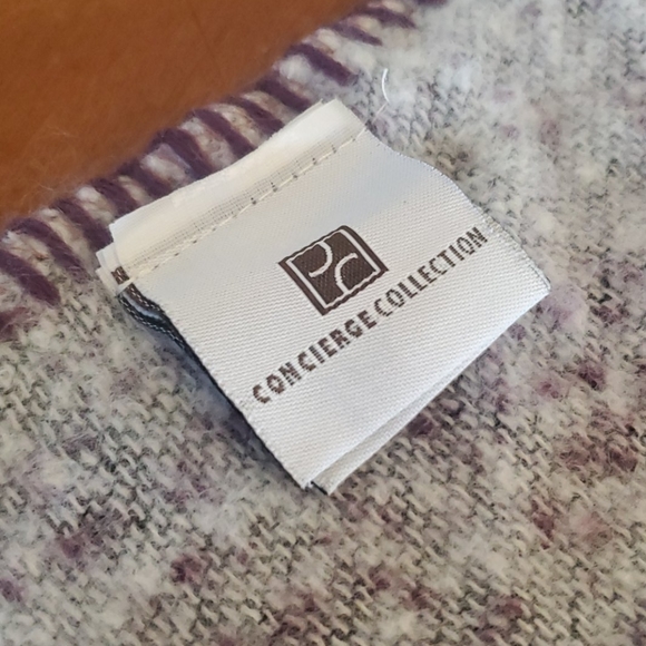 1123 Concierge Collection Wrap - Picture 6 of 7